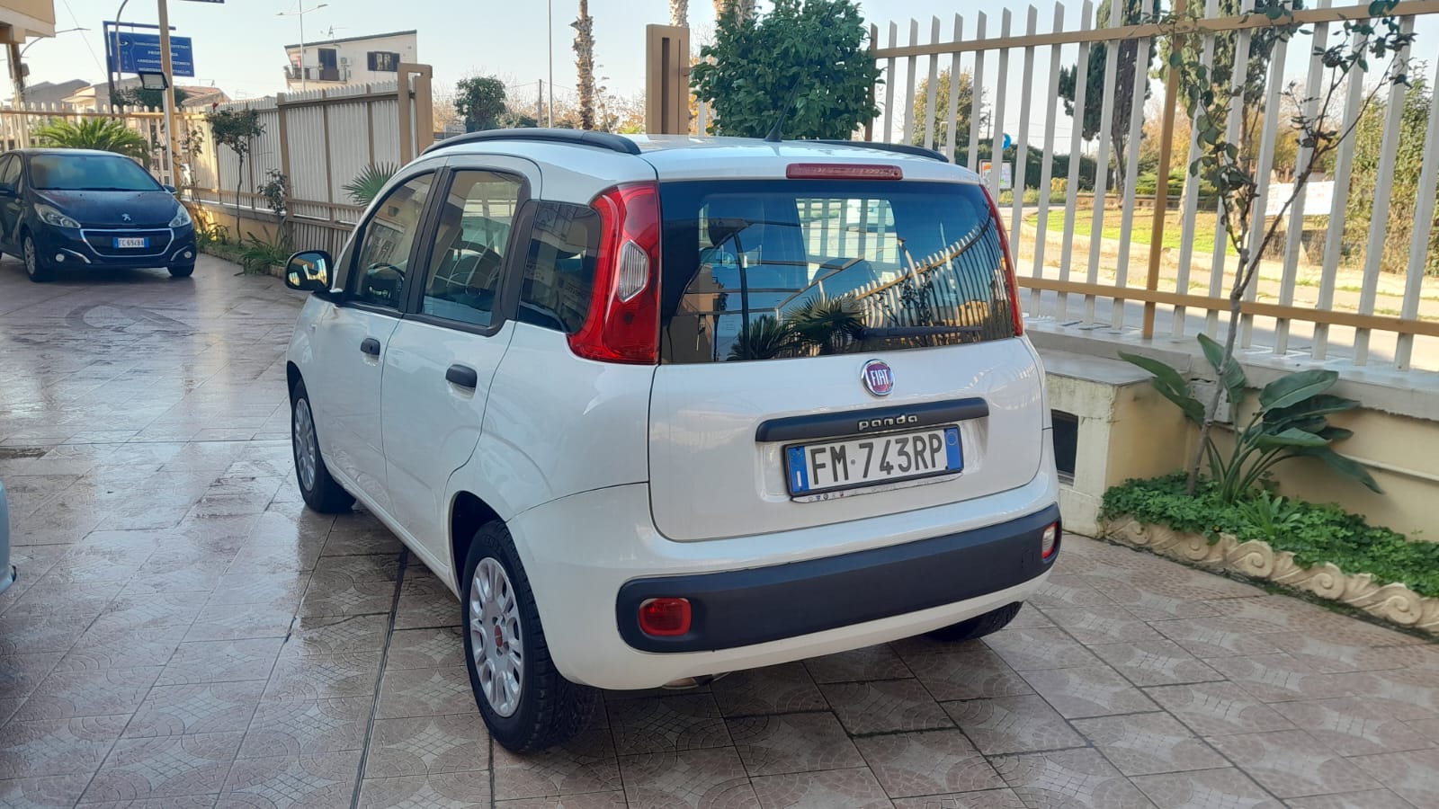FIAT PANDA 1.2 POP 69CV IMM 12/2017 KM 182000 CAMBIO MANUALE € 6.490,00 - immagine 4