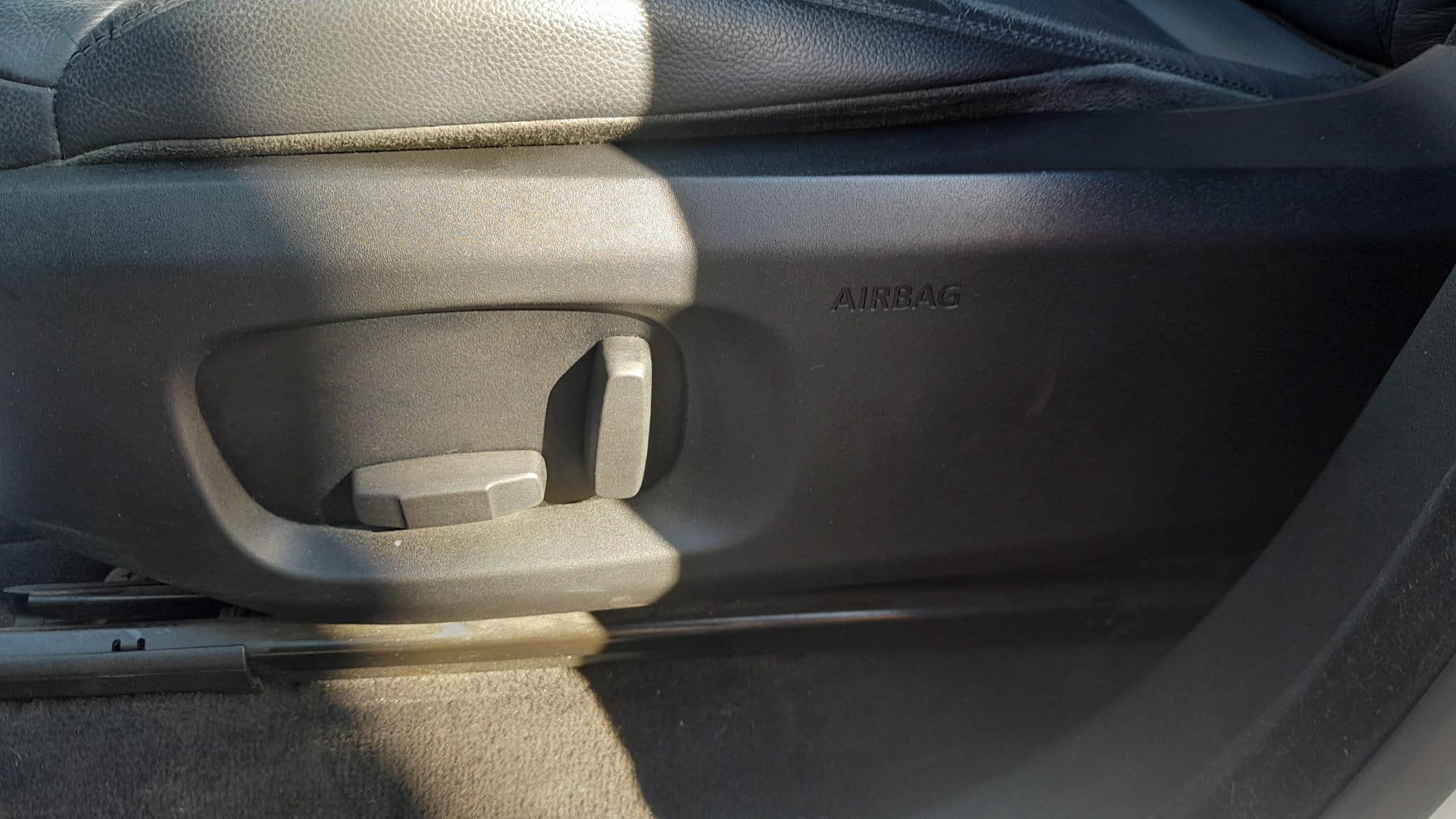 LAND ROVER EVOQUE 2.0 TD4 SE DYNAMIC 150CV AUTO 4X4 IMM 01/04/2017 KM 144750 € 14.690,00 - immagine 23