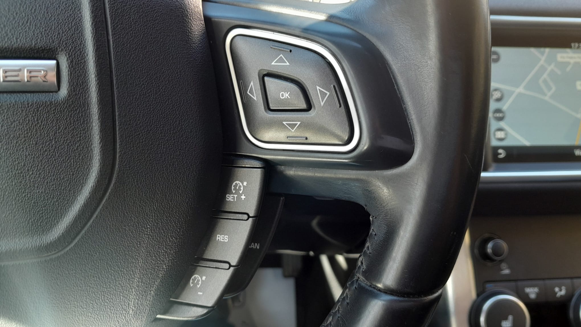 LAND ROVER EVOQUE 2.0 TD4 SE DYNAMIC 150CV AUTO 4X4 IMM 01/04/2017 KM 144750 € 14.690,00 - immagine 9