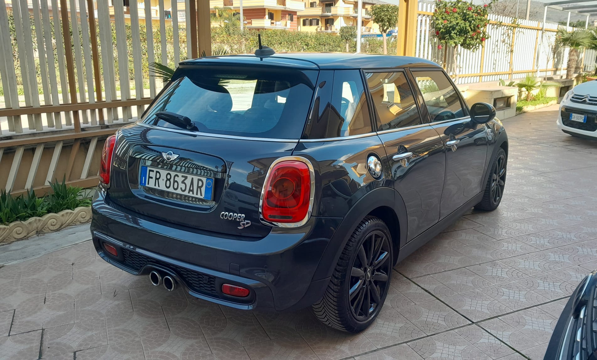 MINI 2.0 COOPER SD HYPE 5P AUTO IMM 24-04-2018 KM 147000 DIESEL AUTOMATICA € 15.490,00 - immagine 5