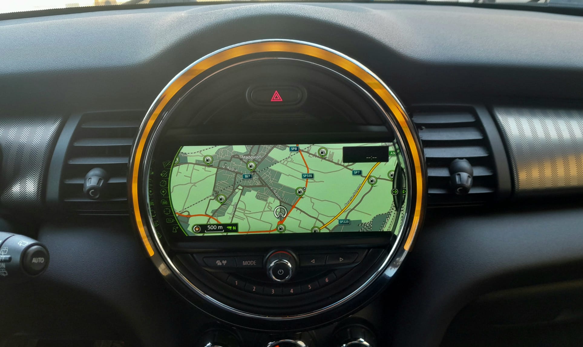 MINI 2.0 COOPER SD HYPE 5P AUTO IMM 24-04-2018 KM 147000 DIESEL AUTOMATICA € 15.490,00 - immagine 17