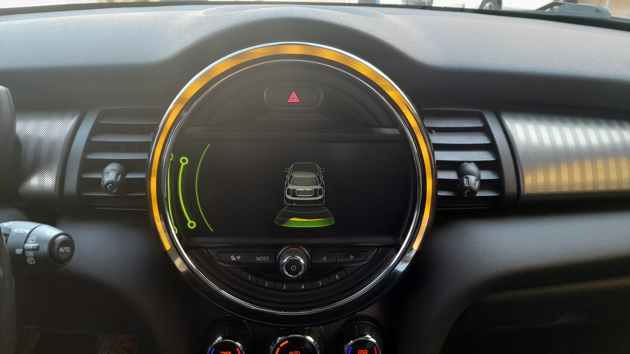 MINI 2.0 COOPER SD HYPE 5P AUTO IMM 24-04-2018 KM 147000 DIESEL AUTOMATICA € 15.490,00 - immagine 18